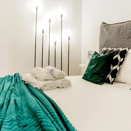 Centro Vicolo Fiori - Modern Split-Level Apartment *
