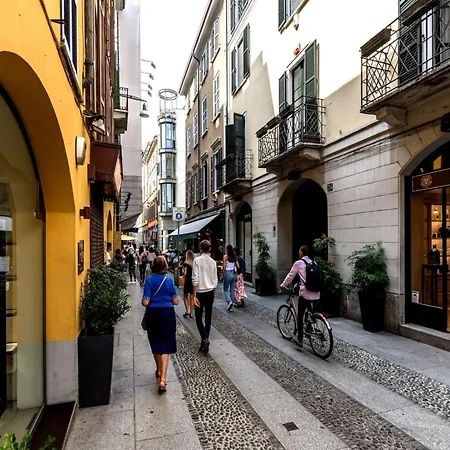 Centro Vicolo Fiori - Modern Split-Level Apartment *