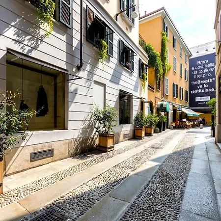 Centro Vicolo Fiori - Modern Split-Level Apartment Διαμέρισμα *